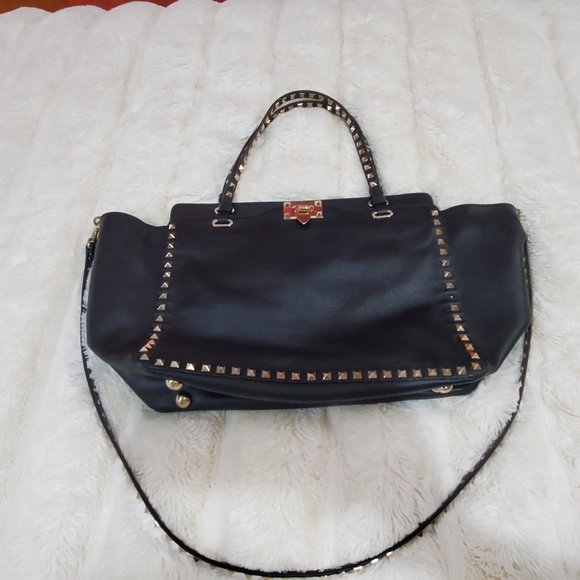 "SOLD "Valentino Garavani Rockstud leather tote - Picture 12 of 14